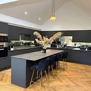 https://the-cleveland-retreat.yorkshirehotels.net